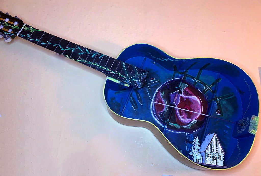 «Seed Guitar»